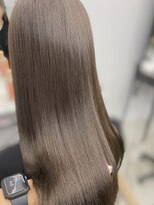 フォンズ(FONS)&nbsp;アッシュグレージュ/艶カラー/レイヤーカット/学割U24