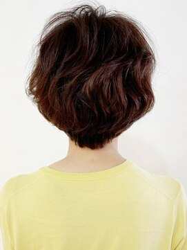 リコ(LIKO) 大人のクセ毛風ボリュームショート☆大人ヘア/デジタルパーマ