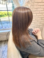 ティアナ(Tiana)&nbsp;白髪ぼかしハイライトカラー