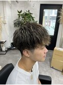 ツイストスパイラルパーマツイストパーマメンズパーマ刈り上げ