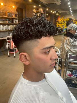 カーニー 北千住(kearny) メンズカットパーマ/ニュアンスパーマ/フェザーパーマ[北千住]