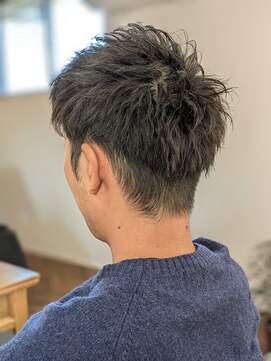 ウィスカーヘアー(whisker hair) マッシュショート
