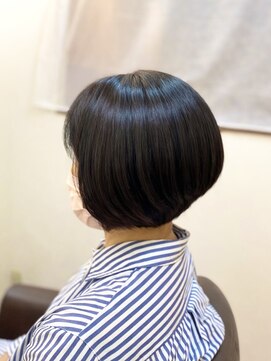 ヘアー グリーン(hair green) 自然な丸みと艶感が美しい大人ショートボブ