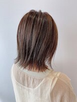 ヘアーアート リオン バイニューヨークニューヨーク(hair art Le Riow byNYNY)&nbsp;ナチュラルベージュで軽めの外ハネスタイルに