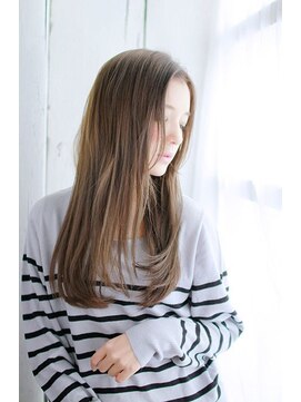 プティルカ(PutiLuca D.C.) かきあげナチュラルストレートスタイル