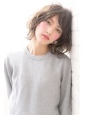 外ハネミディアムスモーキーカラーセミウェットウェーブ艶カラー