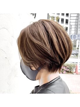 フゥカ 類家店(fuka) 八戸 大人可愛いショート ハイライト 20代 30代 40代 50代