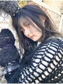 黒髪グリーンインナーカラー_抜け感スタイル_ハイライトカラー