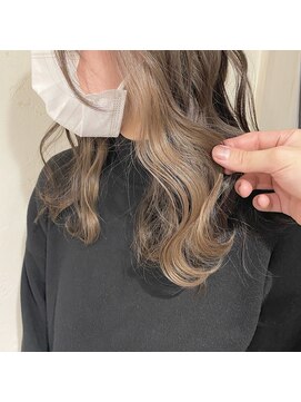 トリコ 梅田茶屋町店(trico) ナチュラルベージュインナーカラー♪