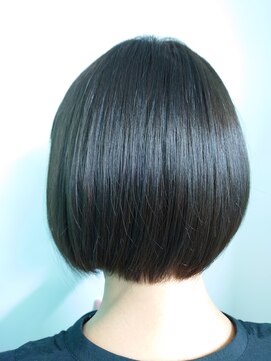 ヘアジーナ(Hair Jina) 大人かわいいミニボブ