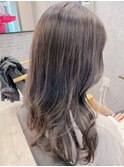 アッシュグレー