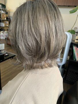 ライフ 住道店(Lyfe) ハイトーン毛先外ハネボブ_アッシュグレーベージュカラー_35