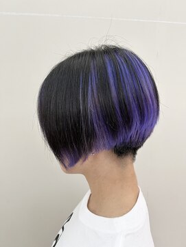 イーエル グランデ(e.ll grande) 刈り上げショート×紫のアンブレラカラー