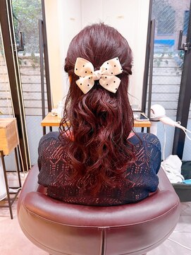 ジラ ヘアアンドメイク(girra HAIR&MAKE) ハーフアップ