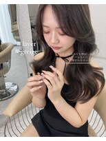 リリー(Lilley)&nbsp;くすみベージュ×姫カットレイヤー×韓国風巻き【ayana】