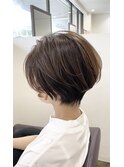 立体感ショート×オリーブベージュ