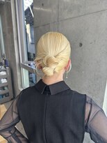 ネアー 新潟(NEER)&nbsp;イメチェン/ホワイトブロンド/外ハネボブ/美髪[新潟駅/万代]