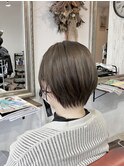ほんのりオリーブベージュのすっきりショートヘア..~**.