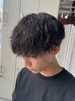 グランデュール 静岡駅前店(GRANDEUR)&nbsp;ソフトツイストパーマ　学生向けメンズパーマ　ナチュラル縦落ち