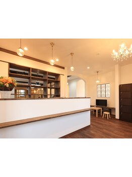 一人ひとりの髪の悩みに向き合いマンツーマンで解決◎あなたのさらなる魅力を発見できるサロン《Cocot》