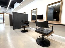 トンネルヘアー(Tunnel hair)の雰囲気(全ての席が個室風になっております・2人連れ用にペア席も有り)