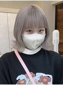 大人シアーベージュミニウルフボブミディアムレイヤー
