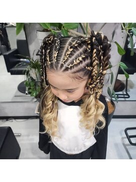 キッズダンスコーンロウ