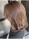 グレージュ切りっぱなしボブ前髪ありミニボブミルクティベージュ