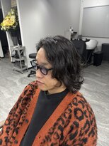 リイ(Lii)&nbsp;メンズ　ロング　パーマ　ニュアンスパーマ　インナーカラー