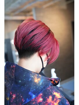 シャロン(SHARON) 【SHARON原宿】レッドカラー× ハンサムショート