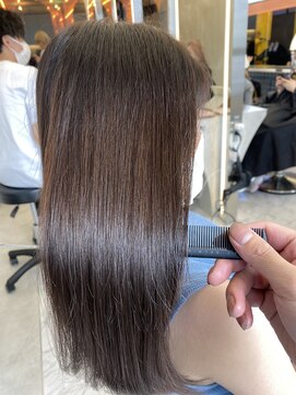 ロンドルーチェ 心斎橋(Lond luce) ダークアッシュ/ミディアムレイヤーカット［髪質改善/縮毛矯正］