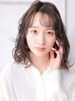 クラッチ ユニ(CLUTCH uni)&nbsp;大人可愛い小顔美髪ツヤ髪ふんわりカール薄めバングA8