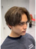 カーキベージュブリーチセンターパートメンズヘア仙台