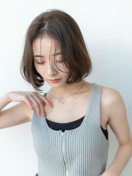 ケアリー 大日(Carelly) ミディアムレイヤー/大人可愛い/髪質改善/シースルーバング