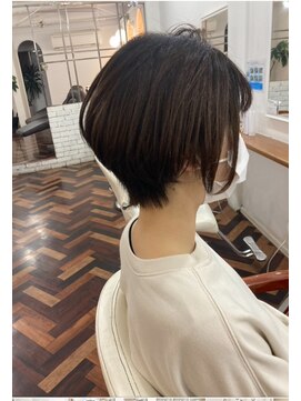 ヘアーアンドメイクアップモパ ショートヘア