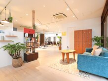 アンバール(amberl)の雰囲気（木のぬくもりと癒しを感じる広々とした店内での施術♪）