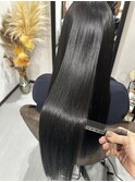 ずっと触っていたい髪になれる縮毛矯正