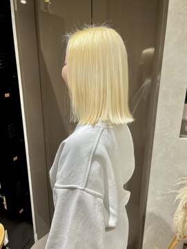 クエ(QUE) ボブディ/こなれミディ/抜きっぱなしブリーチ/20代30代40代/横浜