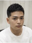 ツーブロック刈り上げスキンフェードカットアッシュブラック