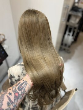 ロエ 恵比寿 代官山(ROE) オリーブベージュ レイヤーカット 前髪 ブリーチなし 艶髪