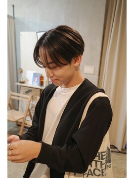 トゥ(TOE) センターパート