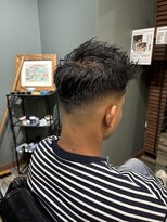 スタンドバーバー 柏(STAND BARBER)&nbsp;MEN’S HAIR/サーフカール/刈り上げセンターパート/柏