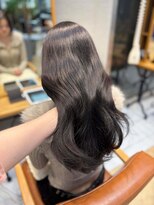 ユニ バイ マグ 長野店(Uni.by Mag)&nbsp;【艶感★地毛風ブラック】韓国 髪型 大人可愛いウェーブ巻き髪