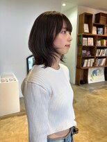 ヘアーアイストゥーレ(HAIR ICI TRE)&nbsp;ブリーチなしダブルカラー春カラーオリーブグレーくびれミディ