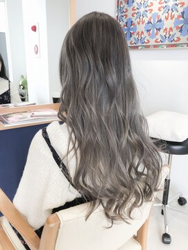 デイズ(days) グレージュグラデーションカラー☆!ブリーチデザインカラー