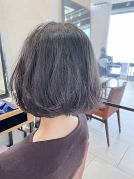 ラフ フロム ガーデン(Laf from GARDEN) 【脱白髪染め】グレージュくびれミディアム40代ヘアスタイル
