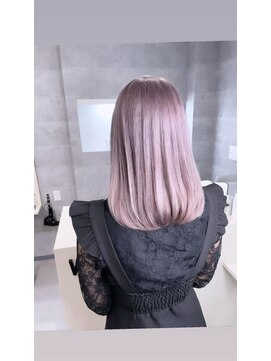 モーション 新宿(motion) エモピンク