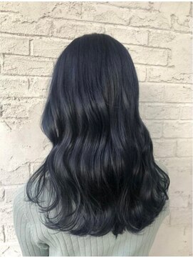 プライズ アイリス 池袋東口店(prize Iris) 韓国風ネイビーブルー艶カラー寒色系カラー池袋