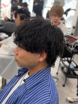 オーバルバイアピッシュ(OVARL by apish) 縦落ちツイスパウルフ波巻きカルマパーマ