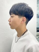 ロイ 南青山 表参道(ROI)&nbsp;メンズニュアンスパーマセンターパートメンズスパイラルパーマ